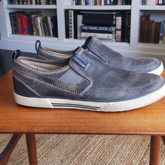 Skechers leather slip-ons - Picture 3 of 10